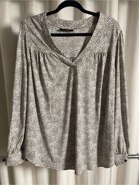 Lane Bryant Women's Black Dot Print V-Neck Long Sleeve Top